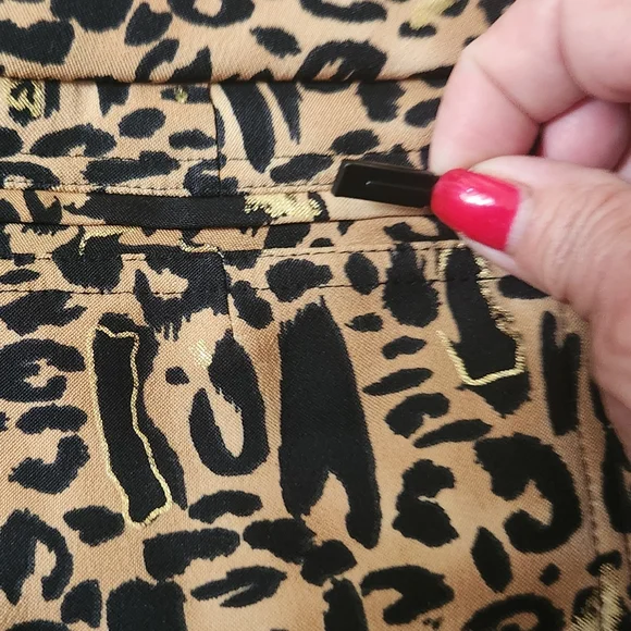 Leopard Print Capri Pants - Picture 5 of 8